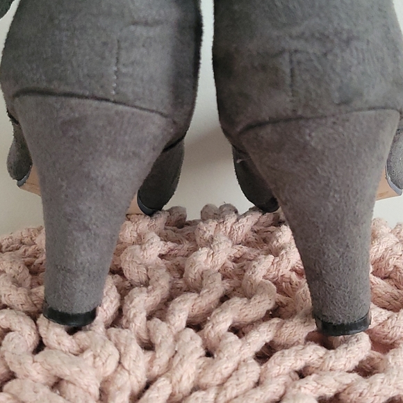 Suede-look heeled ankle boots - Picture 3 of 4